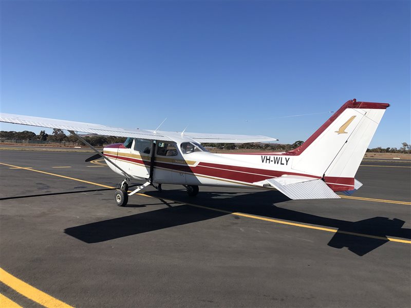 1976 Cessna 172N Aircraft