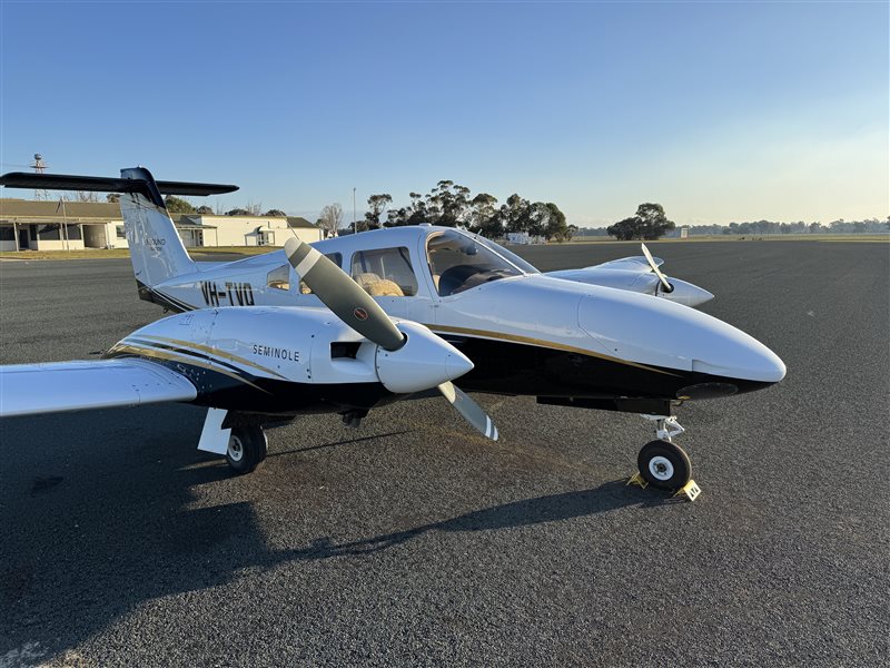 2004 Piper Seminole Aircraft