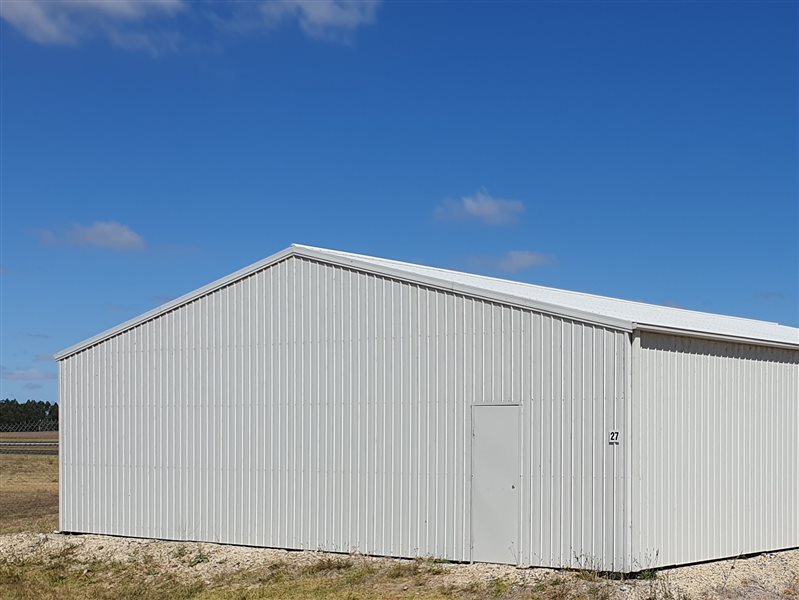 Hangars - Hangar