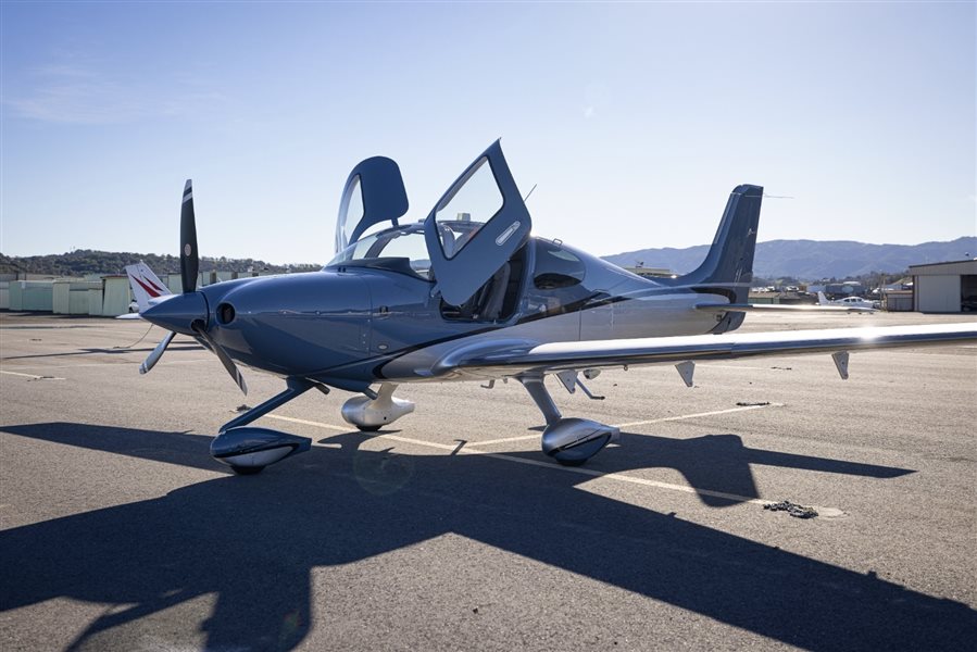 2024 Cirrus SR22 G7 GTS FIKI
