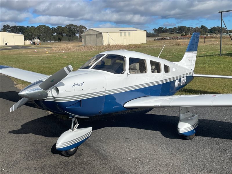 2003 Piper Archer III Aircraft