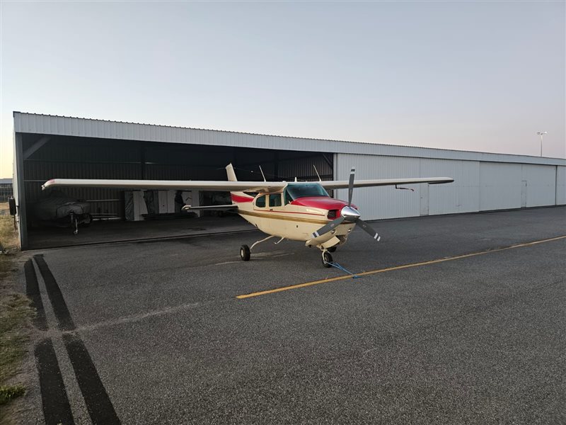 1980 Cessna 210 210 N