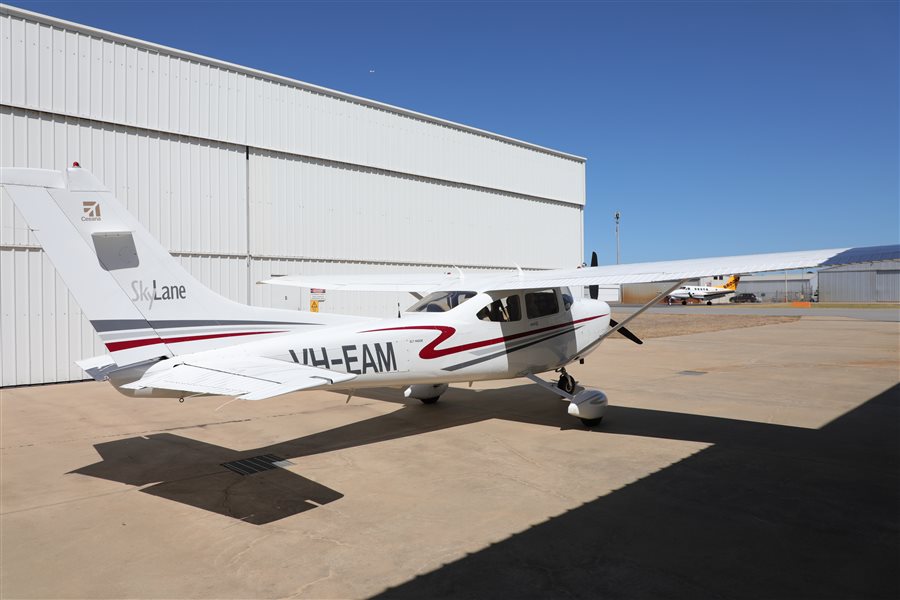 2001 Cessna 182 182T