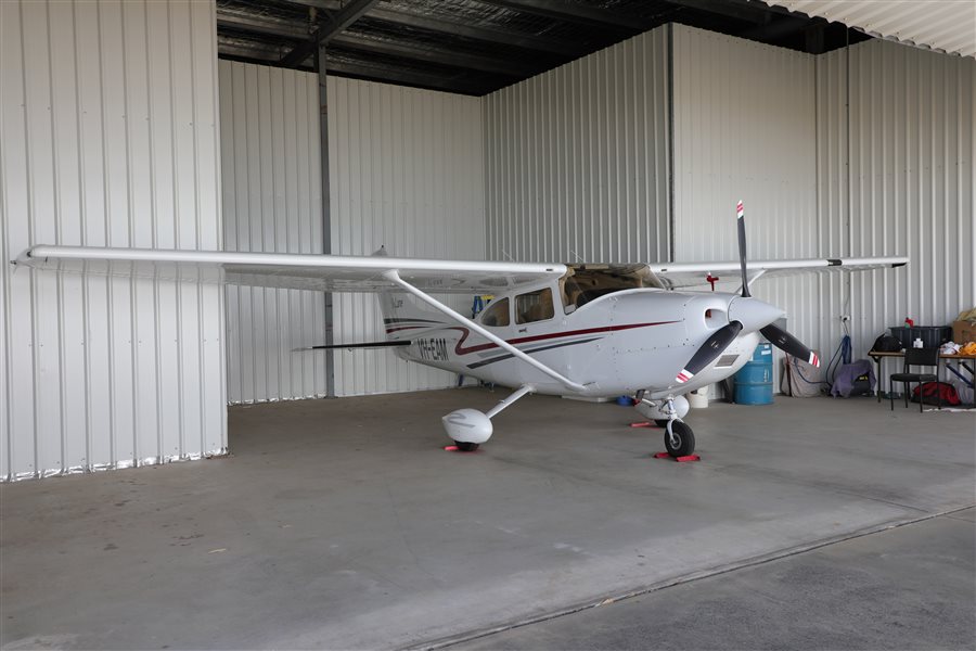 2001 Cessna 182 182T
