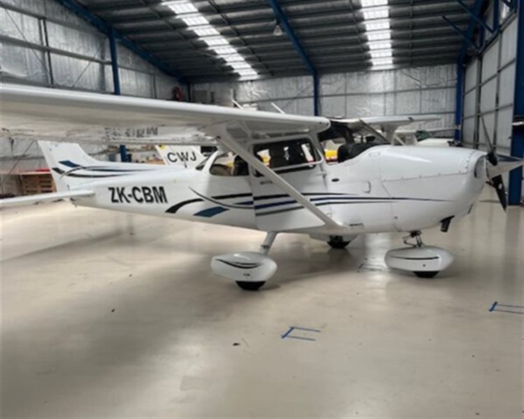 2005 Cessna 172 SP skyhawk 180hp
