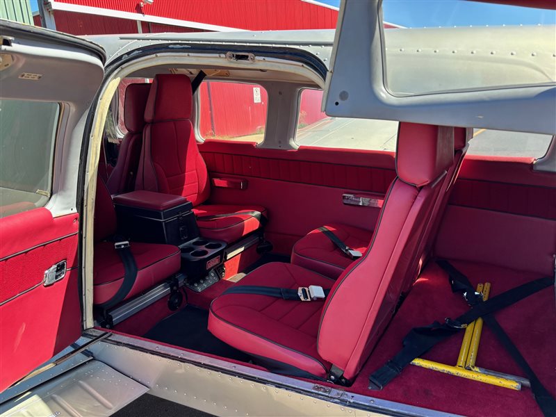 1978 Piper Lance PA-32RT-300T Lance 2 Turbo - Upgraded Interior