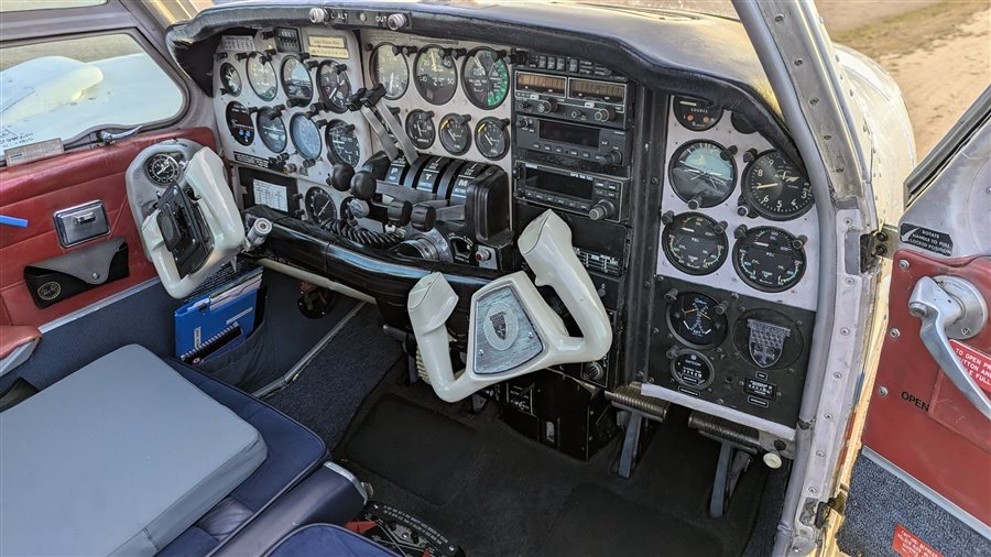 1969 Beechcraft Baron 55 B Aircraft