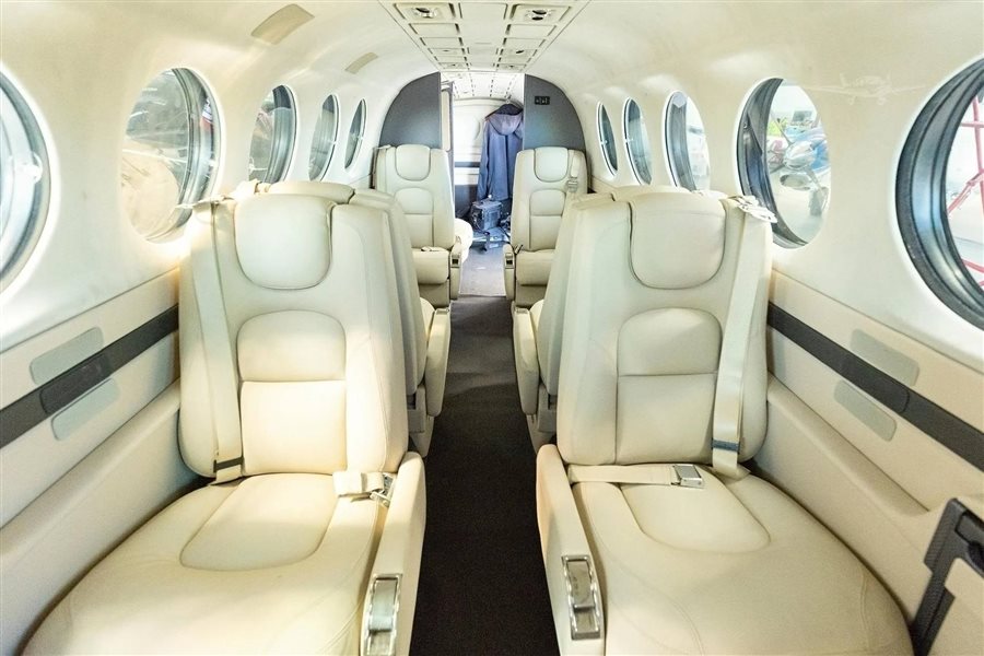2001 Beechcraft King Air 350 Aircraft