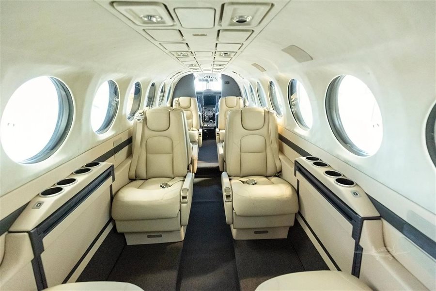 2001 Beechcraft King Air 350 Aircraft