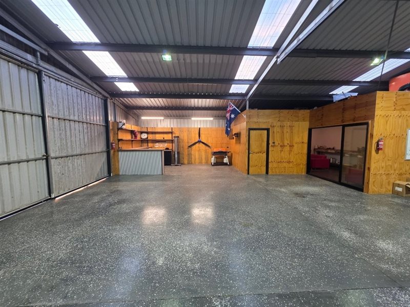 Hangars - Part
