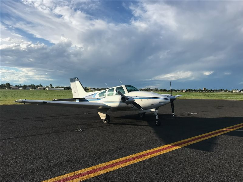 1963 Beechcraft Baron 55 B Aircraft