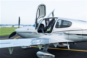 2010 Cirrus SR22 GTS