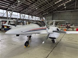 2020 Diamond DA42 V1