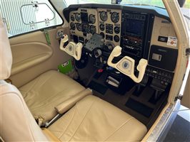 1990 Beechcraft Bonanza F33 Aircraft