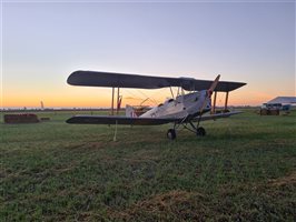 1943 De Havilland Tiger Moth Aircraft