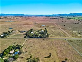 Property - 307 Silverleaves Road, Mount Beppo, Qld 4313
