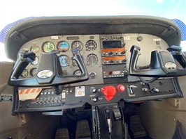 2001 Cessna 172 Aircraft